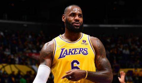 世界杯手机版官网-无詹湖人本季4胜6负 周六客战绿军他能回来吗？