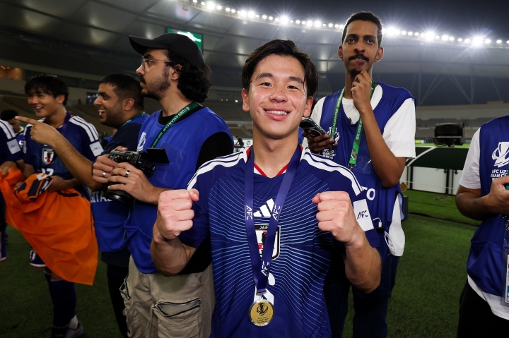 世界杯高清直播-决赛对中国远射双响的小仓幸成来自法政大学，身高167身价2.5万欧